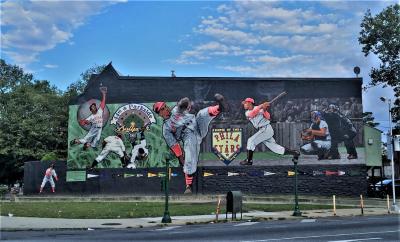 New Bethlehem mural honors MLB Hall of Famer Roberto Clemente