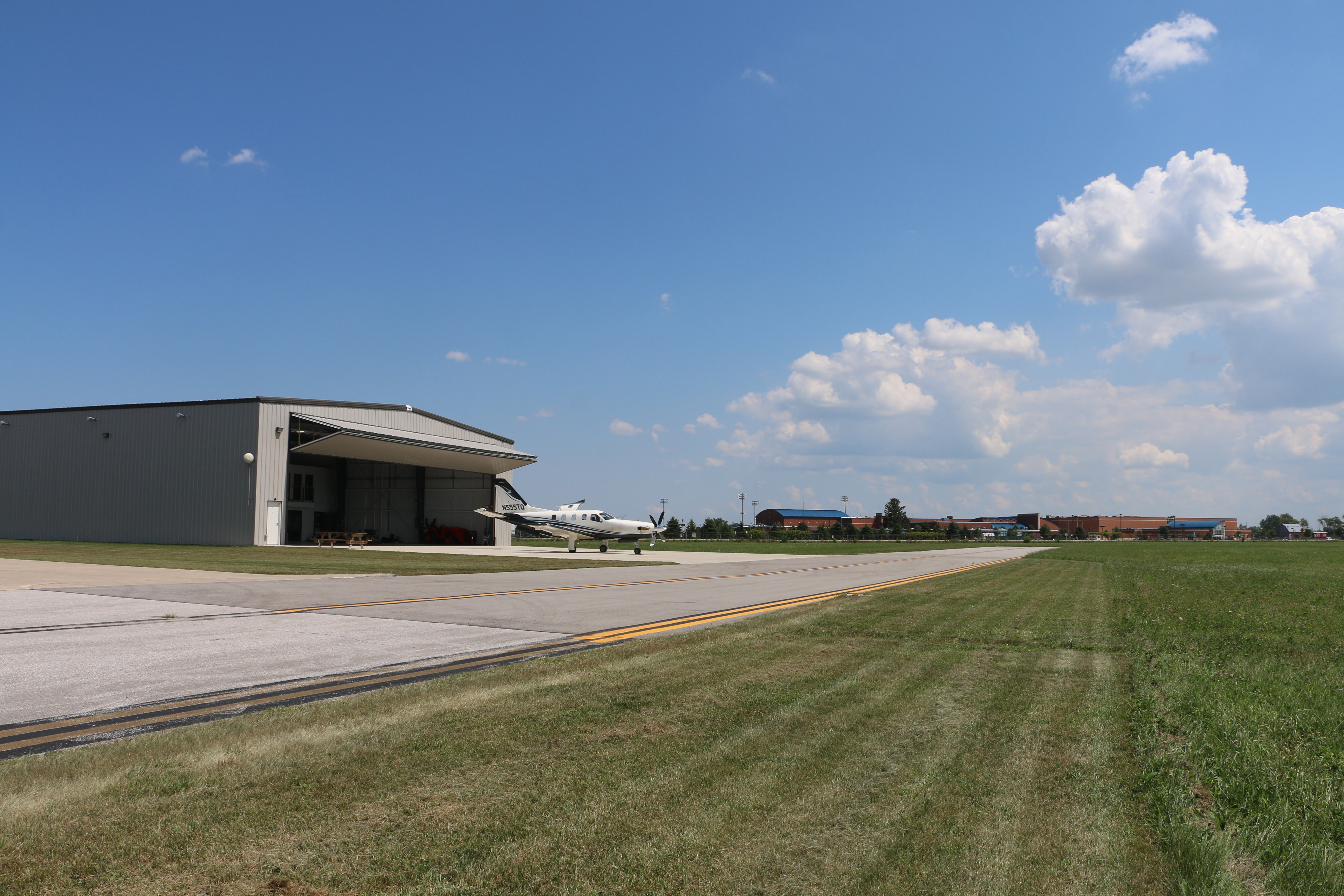 Toledo Executive Airport TDZ   0PH9KMGEf11ZgxTMZxEGW 