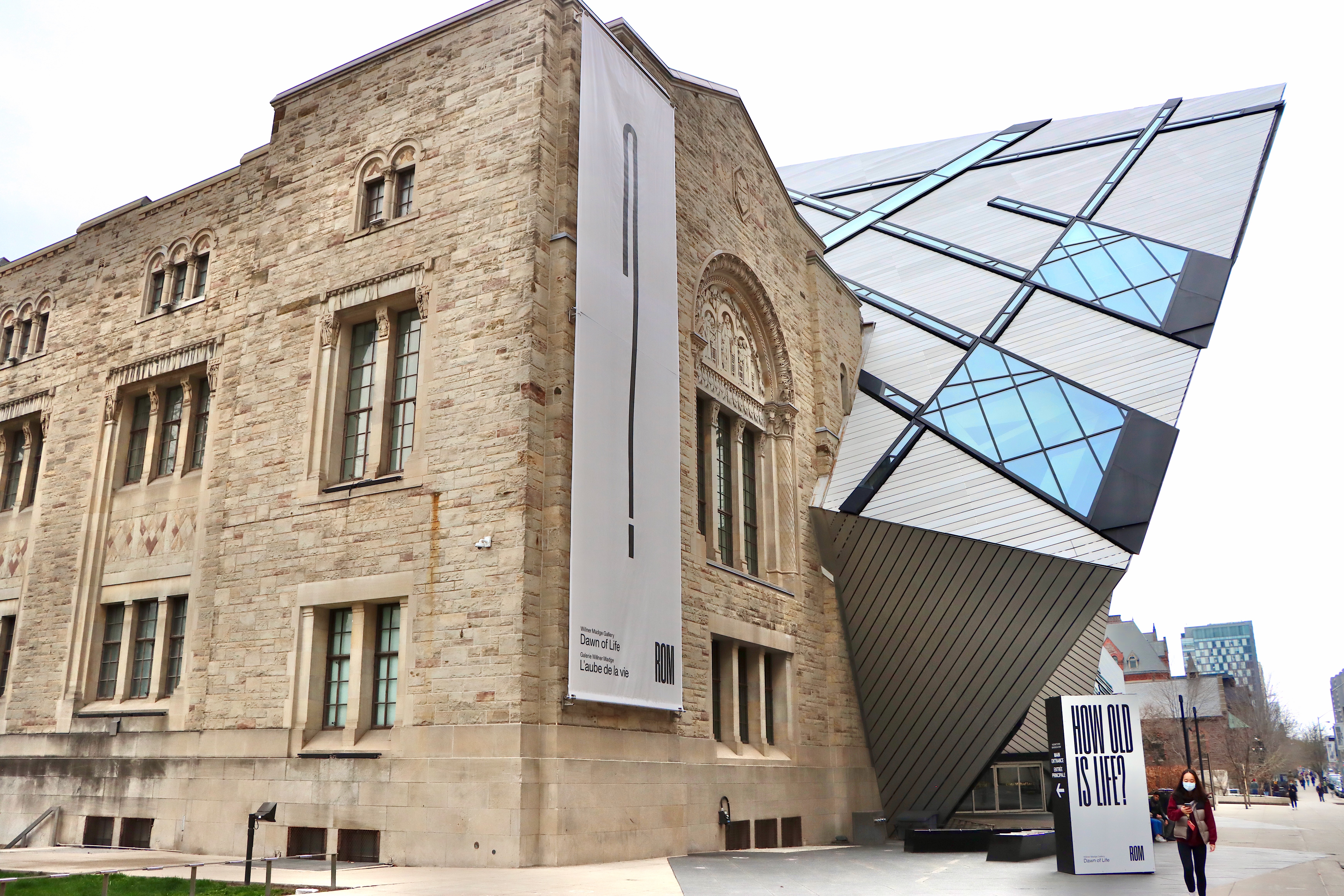 Gallery of Hariri Pontarini Reveal the ROM's New Terrace and Plaza - 8